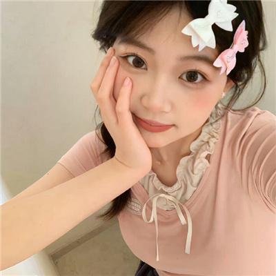 模仿女孩 海报