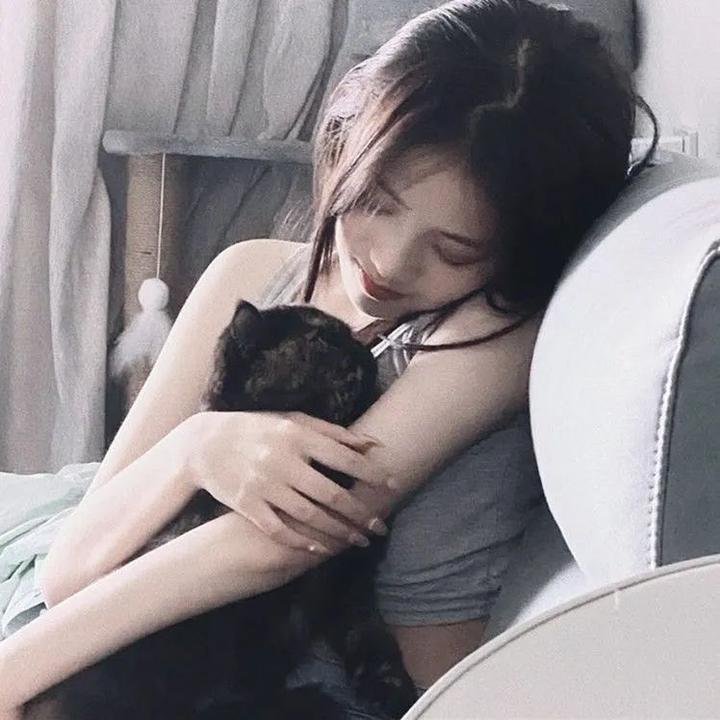 爱麻夫人热映中 海报